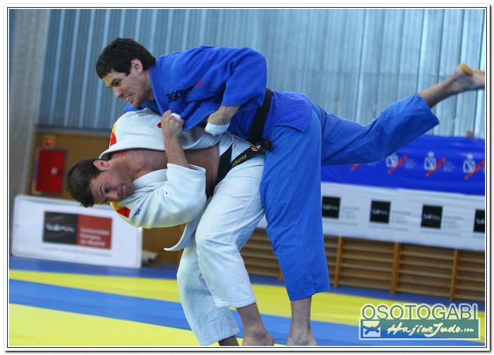 CEU2011 20073